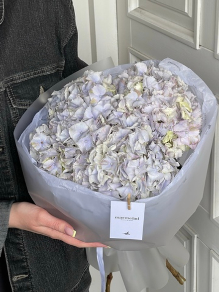 Букет 3шт сиреневой гортензии в оформлении