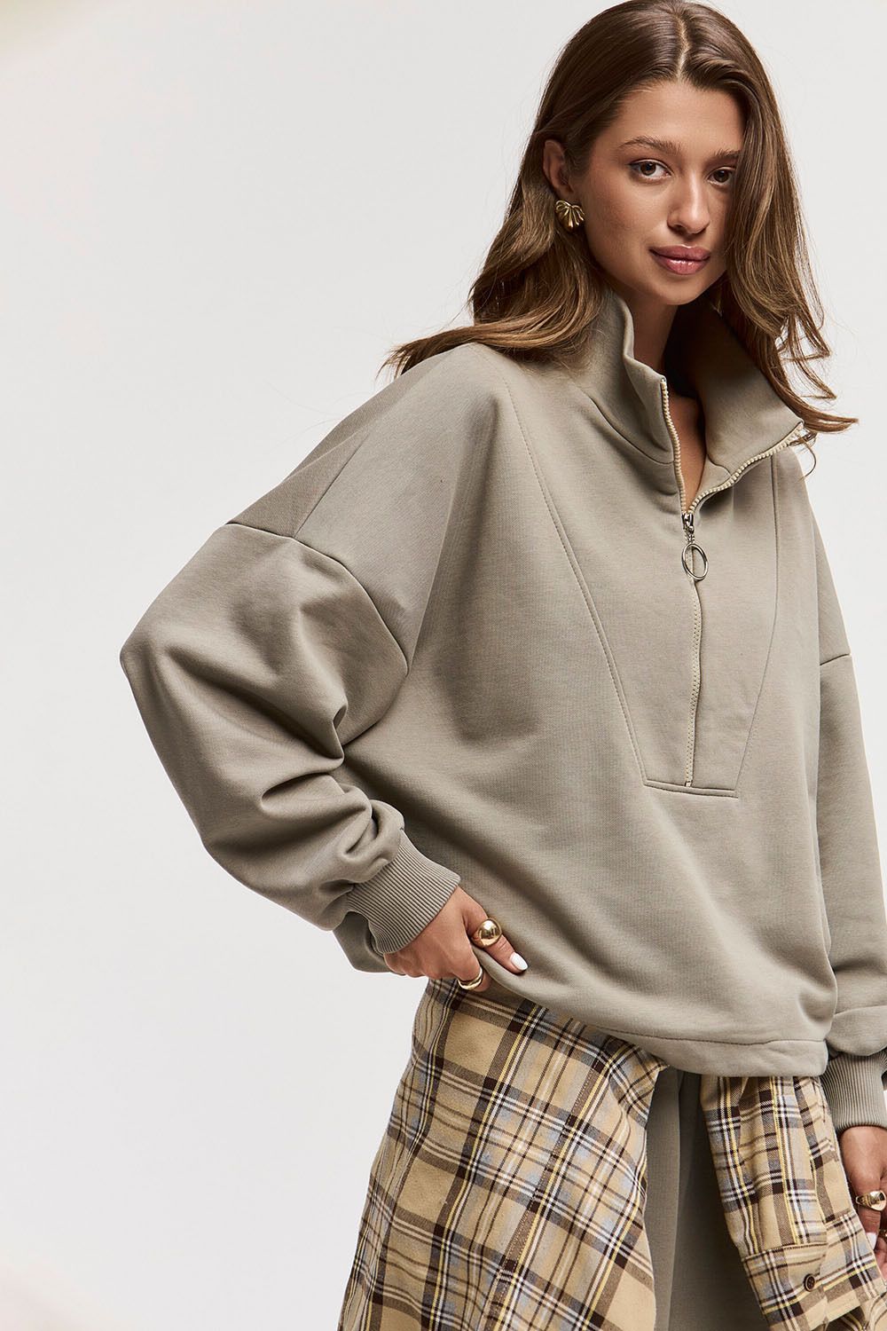 Олимпийка на молнии цвета хаки