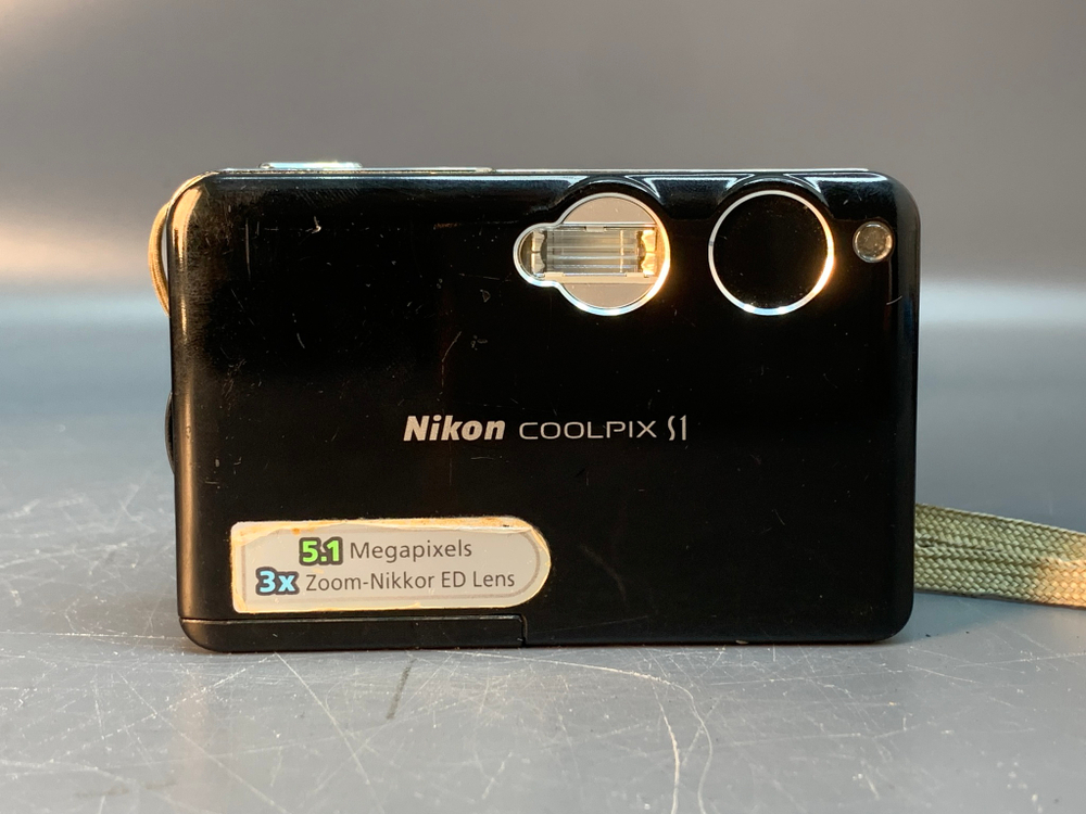 Nikon Coolpix S1