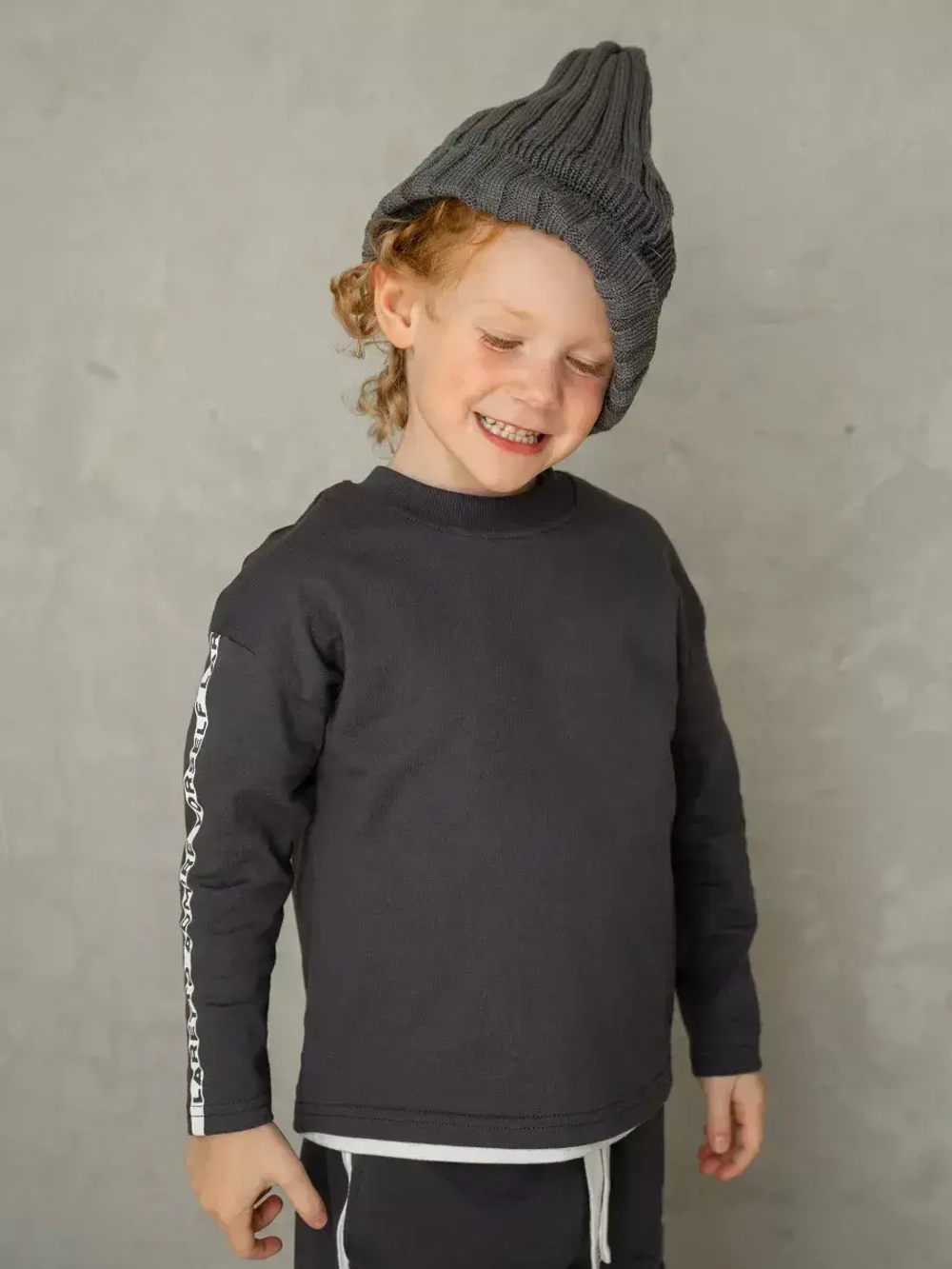 Спортивный костюм для мальчика в школу