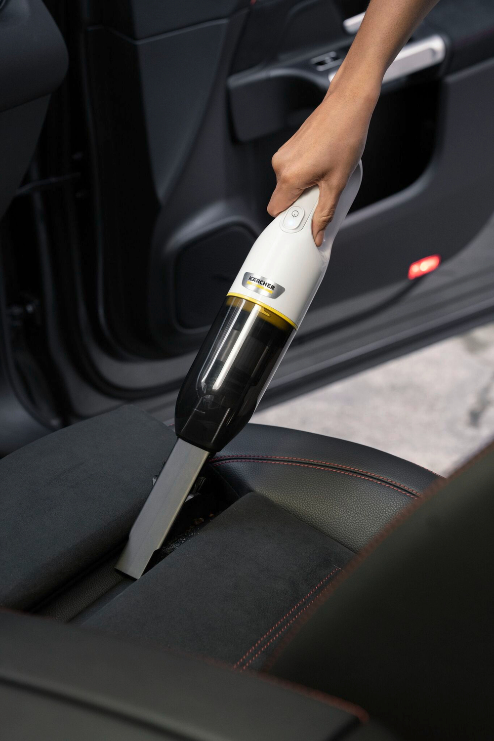 Ручной аккумуляторный пылесос CVH 3