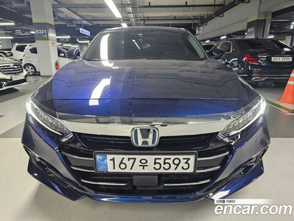 Honda Accord 10 Generation 2.0 Hybrid Touring (06.2021)