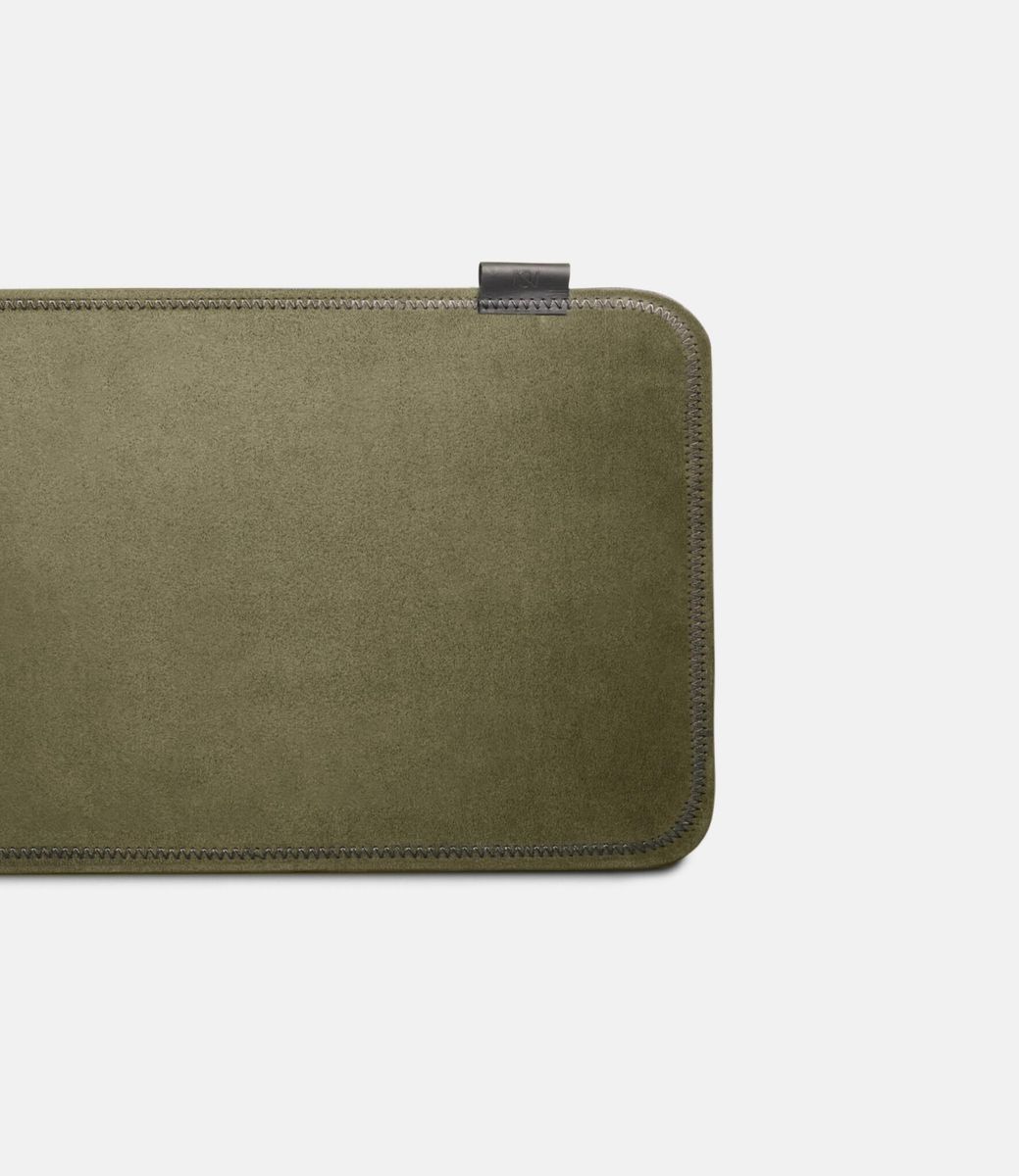 NOOE Suede Desk Olive — коврик для рабочего стола