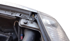 Амортизатор (упор) капота на Nissan X-Trail 01-04(с 2001 по 2007 г.в.)Autoinnovation
