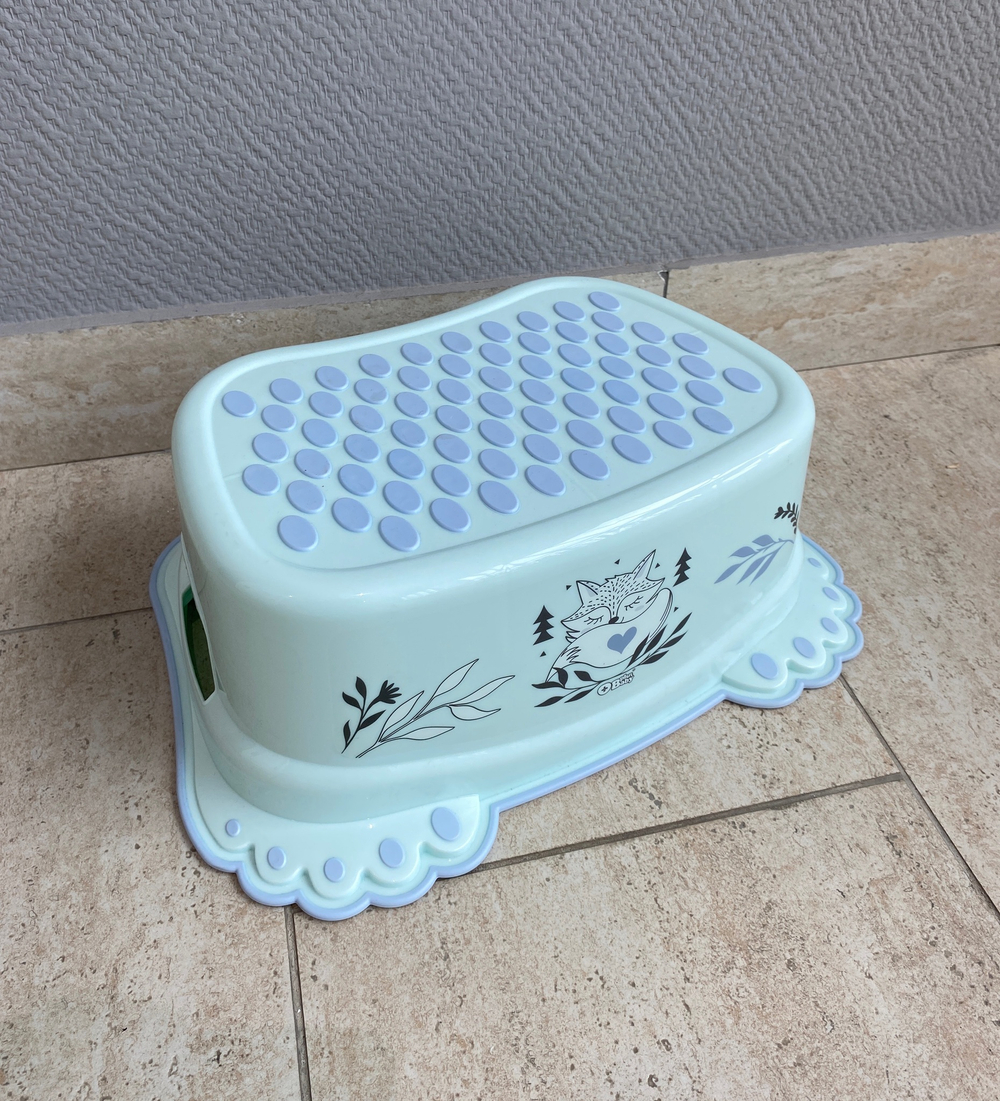 Подставка нескользящая "Лисенок" (light green - светло зеленый)