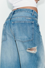 TRF СКЛАДНЫЕ ДЖИНСЫ С НИЖНЕЙ ЛИНИЕЙ ТАЛИИ - zara
