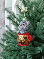Котик в чайнике фарфоровая игрушка
