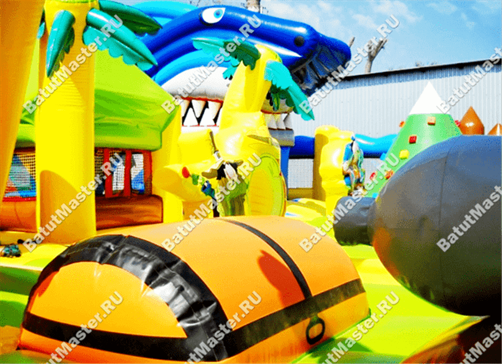 Большой надувной батут "Говорящая акула" 14*10*6 м