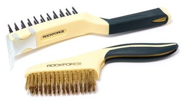 Набор щеток по металлу в пластиковом корпусе с прорез. рук-ми 2пр.(скребок-75мм,материал проволоки:углерод.-я сталь 4х11,латунь 4х16 рядов)в блистере RockForce##Rock FORCE RF-340135102