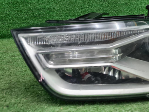 Битая Фара левая Audi Q3 1 8U (2014-2018) ксенон