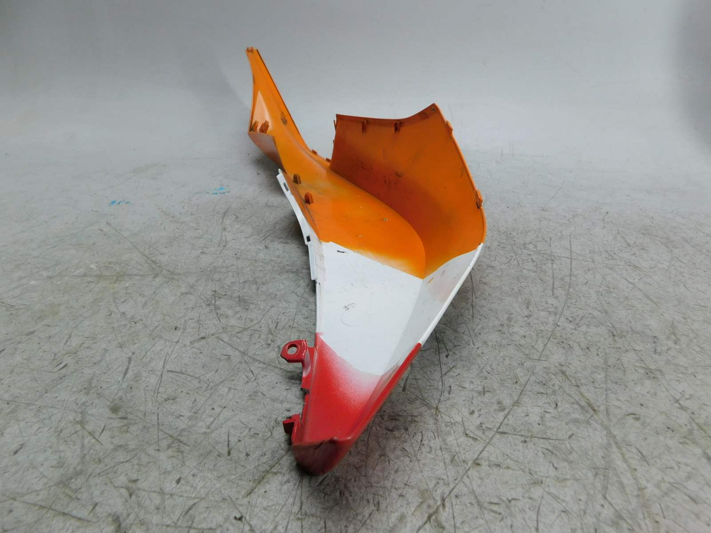 Пластик боковой правый Honda CBR600RR 06-08 64310-MFJ-D000