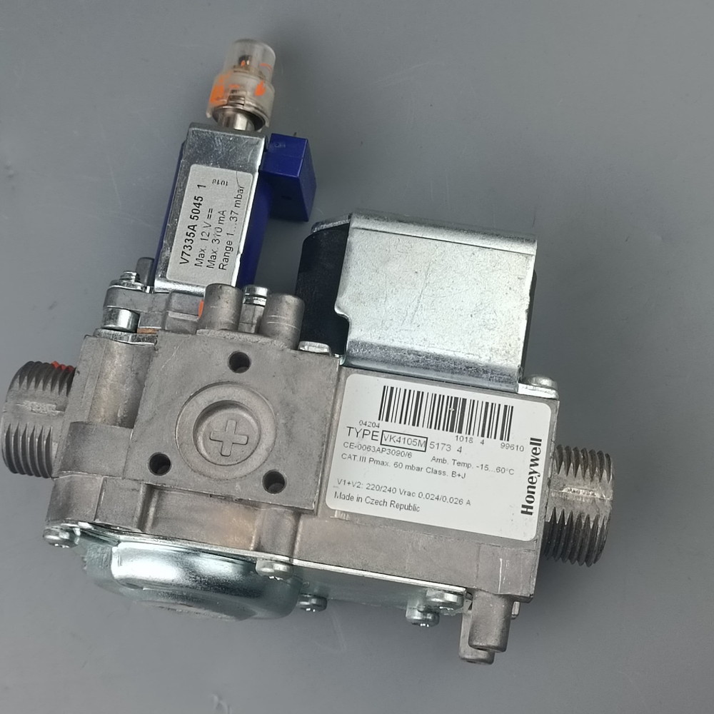 Б/У Газовый клапан Honeywell VK4105M 5173 4 (синий) для котлов IMMERGAS арт. 1.040666