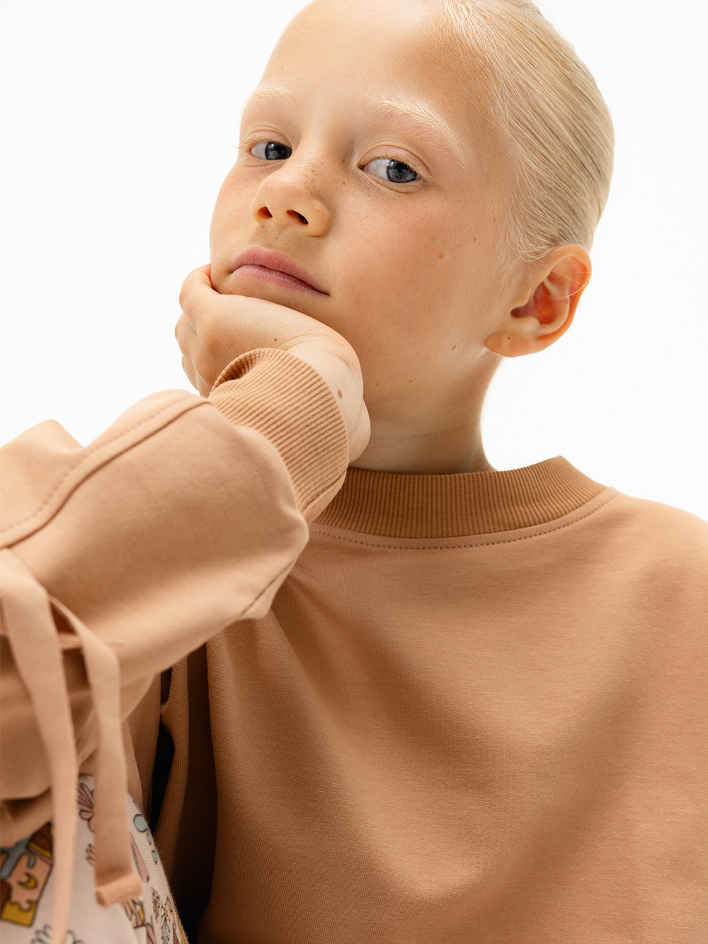 Свитшот с бахромой Mjölk Camel