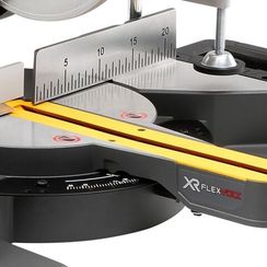 Аккумуляторная торцовочная пила DeWalt DCS777N (без акк, без з/у)