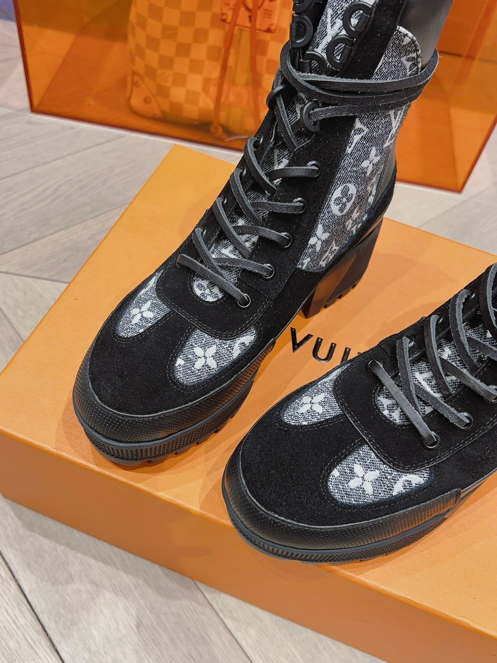 Louis Vuitton Laureate Desert Boot