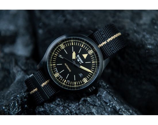 Швейцарские тактические часы Traser P67 Officer Automatic Black 110755