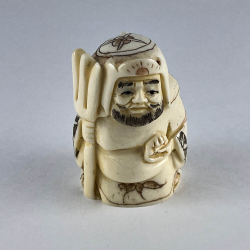 Статуэтка нэцкэ Бисямонтэн (или Тамонтэн)