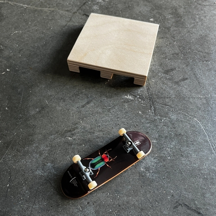 Фигура Палет Deka S сплошной