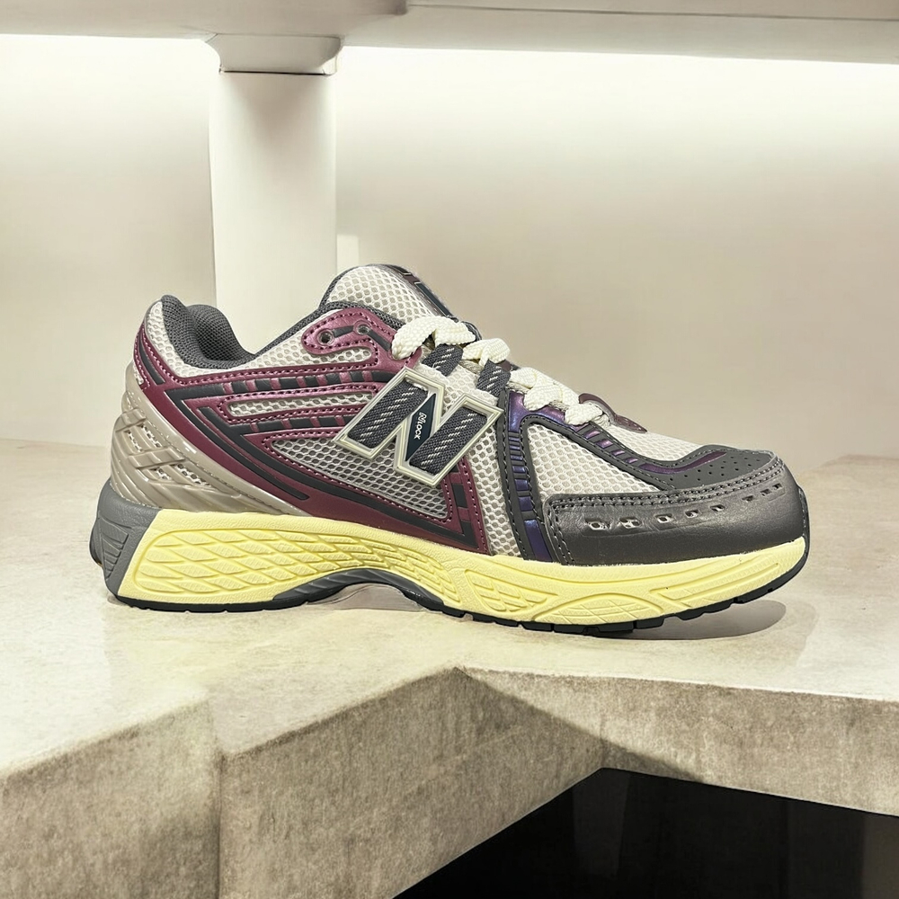 New Balance 1906R • Pink Gray