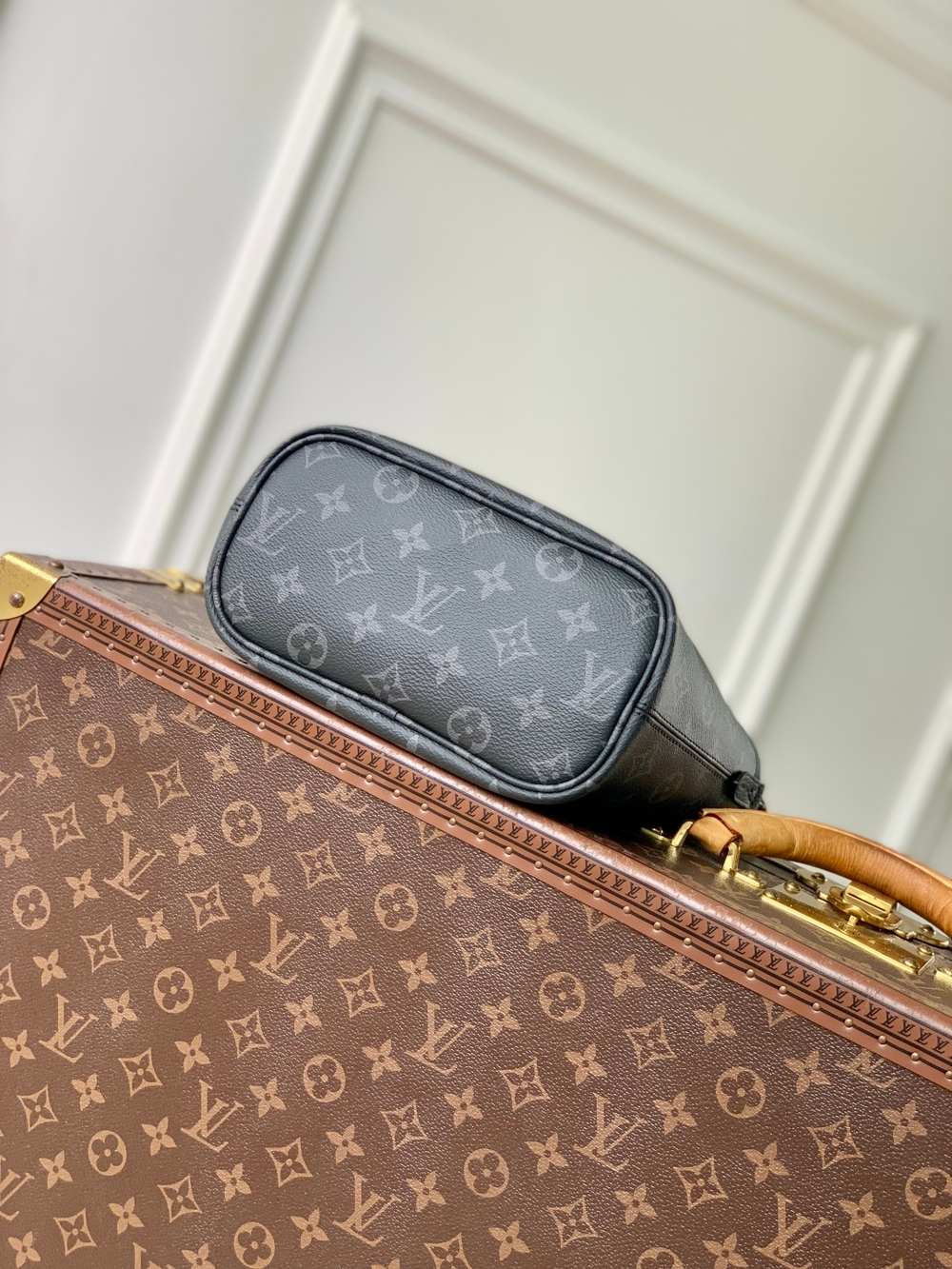 Louis Vuitton Neverfull Bandouliere Inside Out BB
