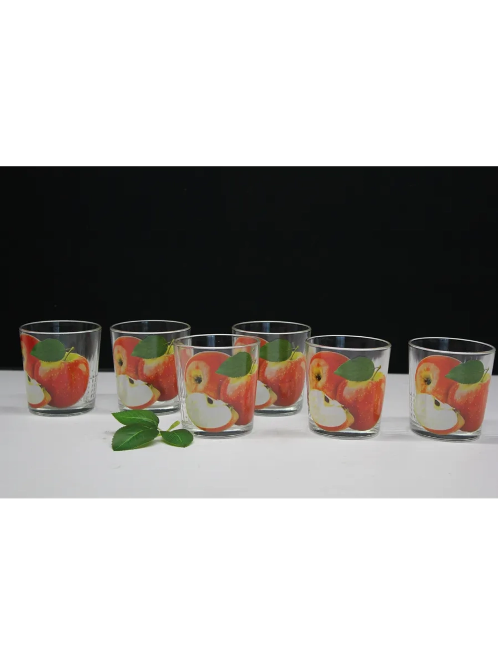 Стакан для напитков сока и воды