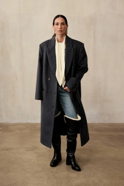 Пальто двубортное в полоску (((Power + dressing))), серое