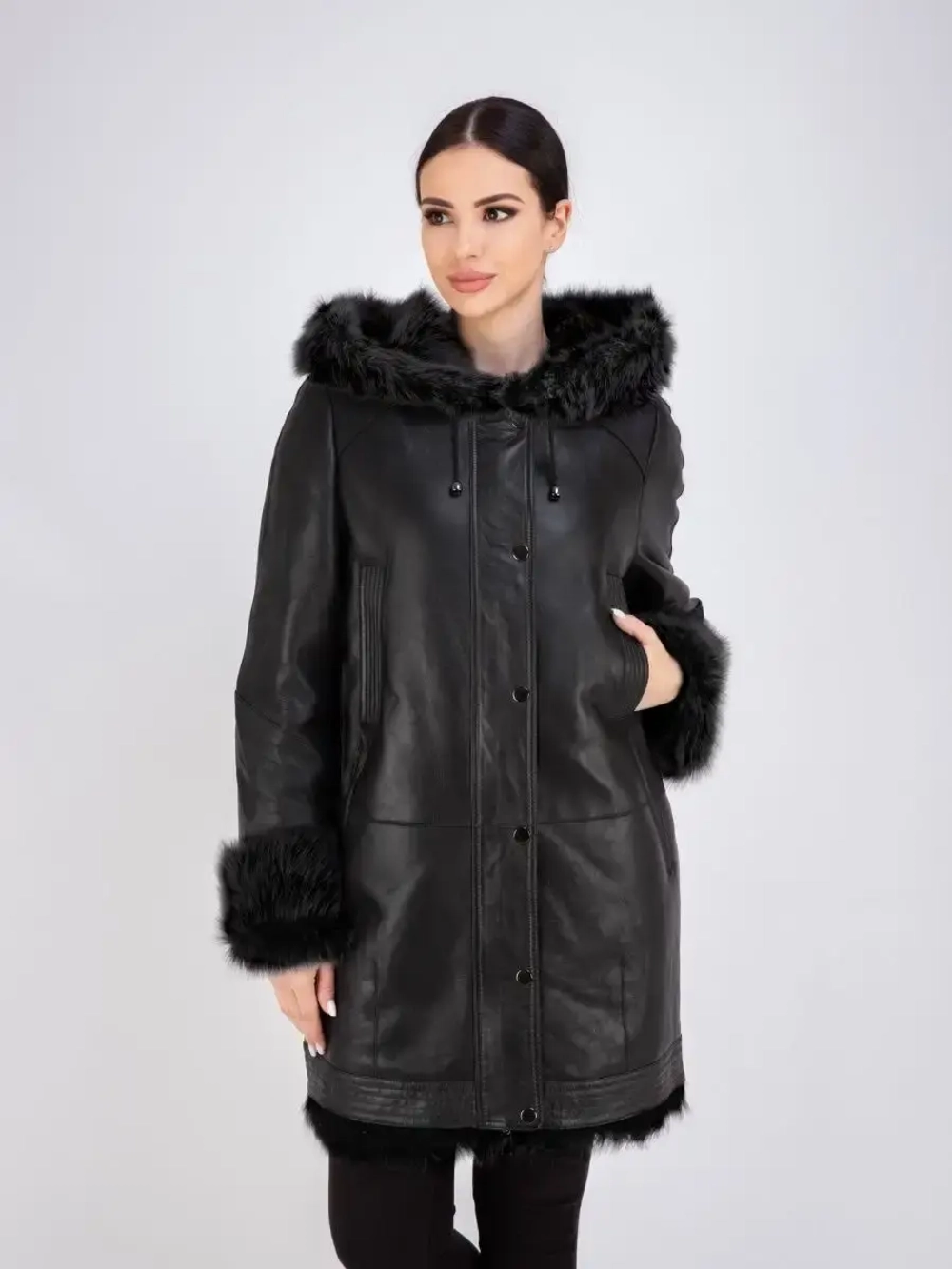 Дубленка зимняя с капюшоном натуральная оверсайз