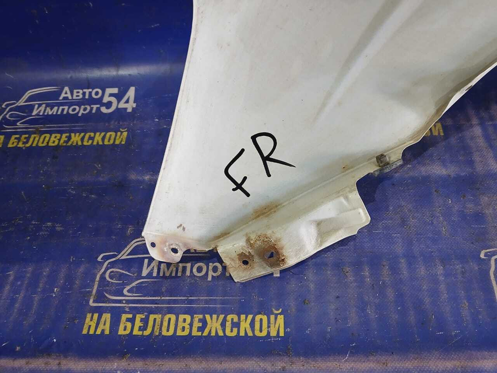 Крыло переднее правое TOYOTA PRIUS 1998