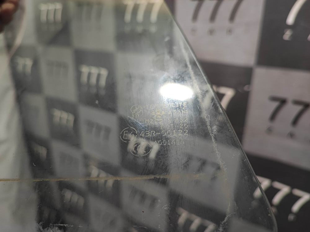 Стекло двери задней левой Suzuki Grand Vitara XL-7 98-05 Б/У Оригинал 8455652D00