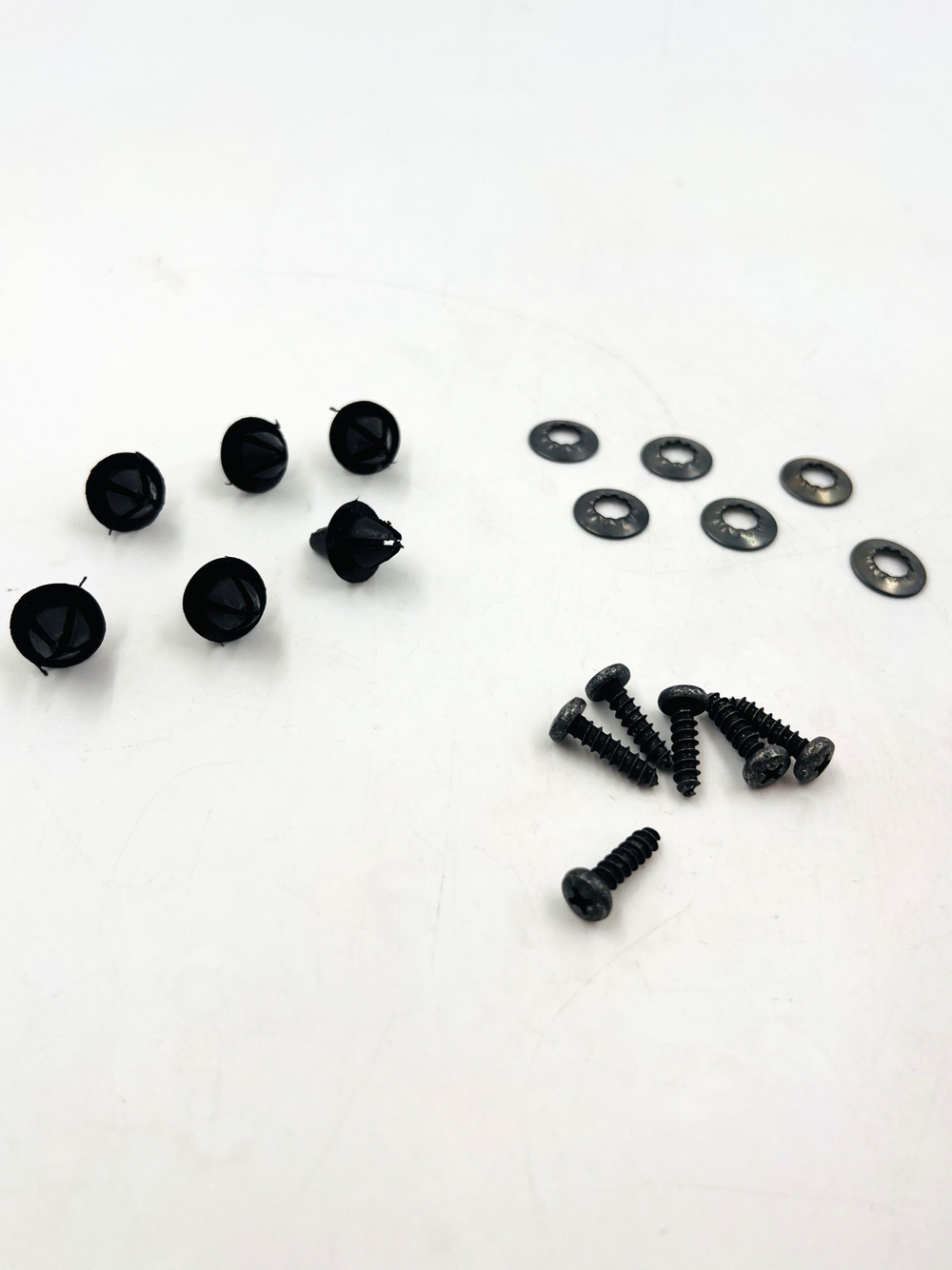 Ремкомплект крепления решетки радиатора ВАЗ 2106, 2103