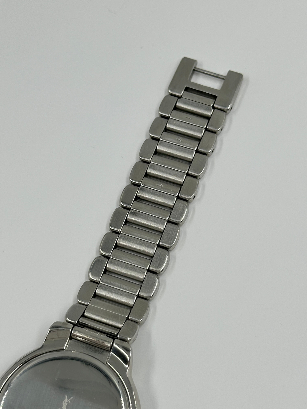 Часы Yves Saint Laurent