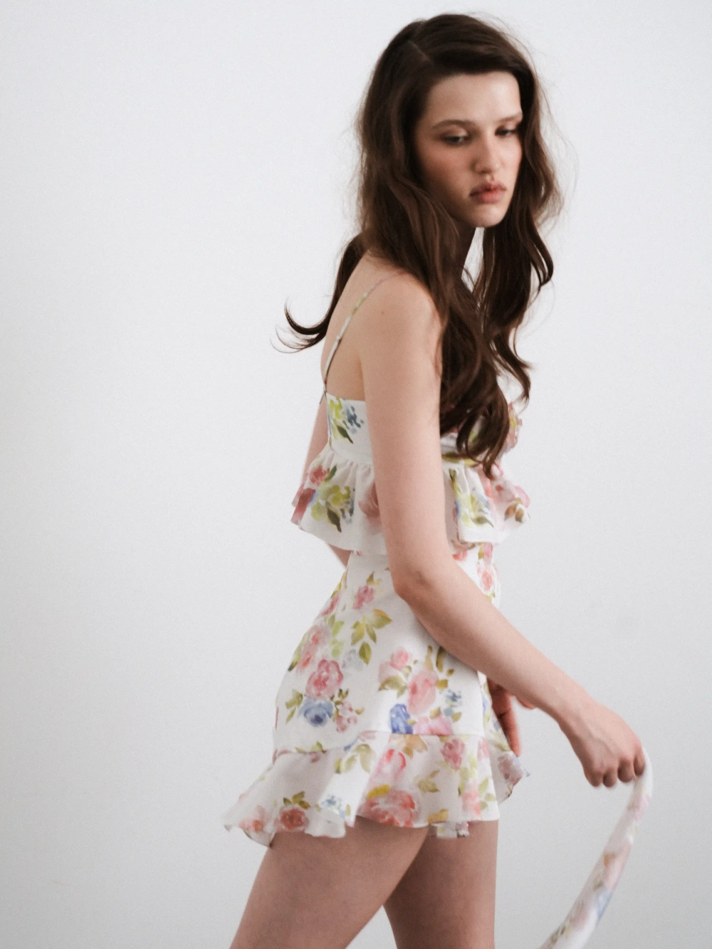 Уиллоу (Willow), топ из молочного батиста с цветочным принтом, с розой