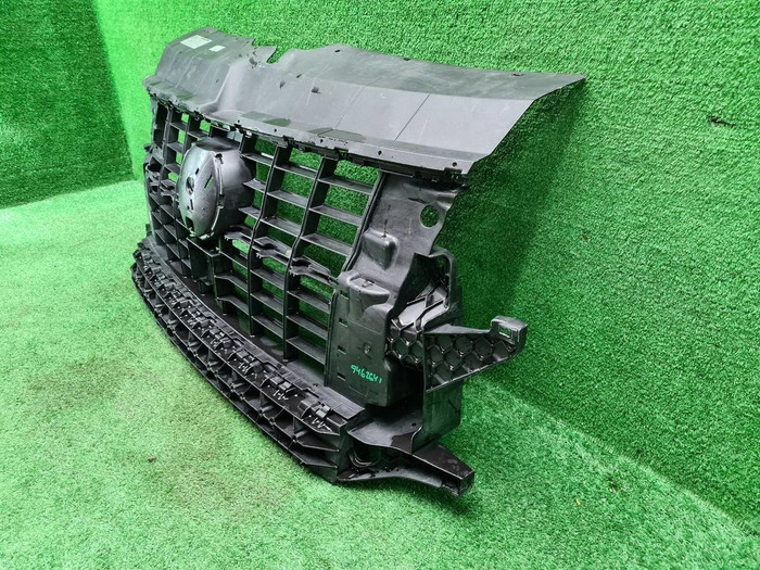 Кронштейн решетки VW Transporter T6 (2019-н.в.)