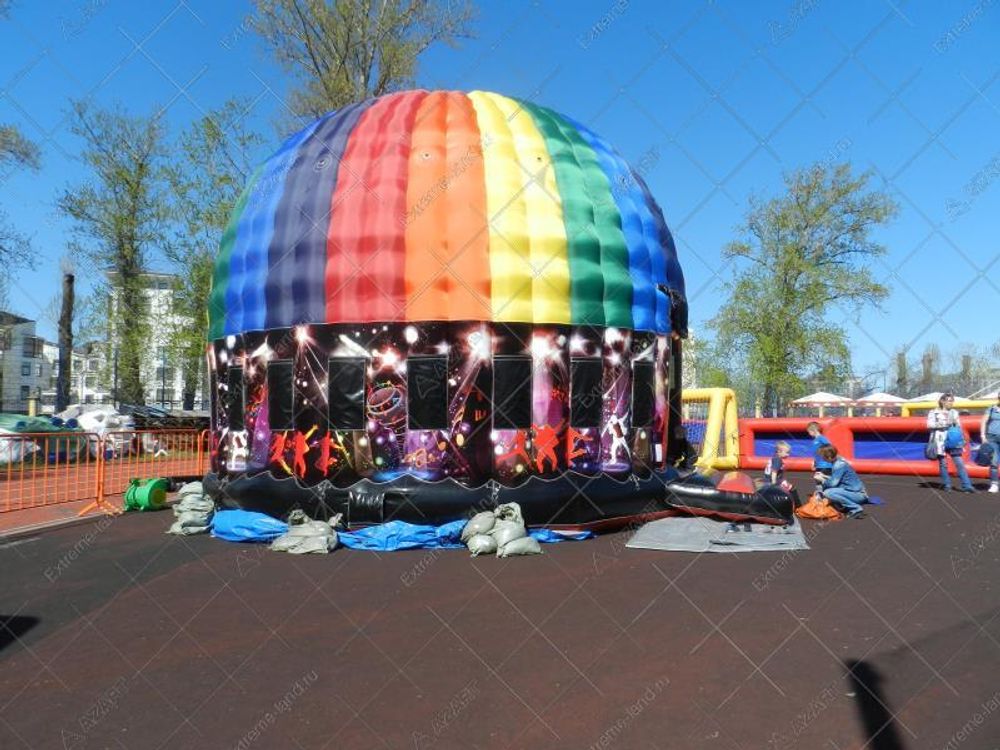 Надувной аттракцион "Дискотека"