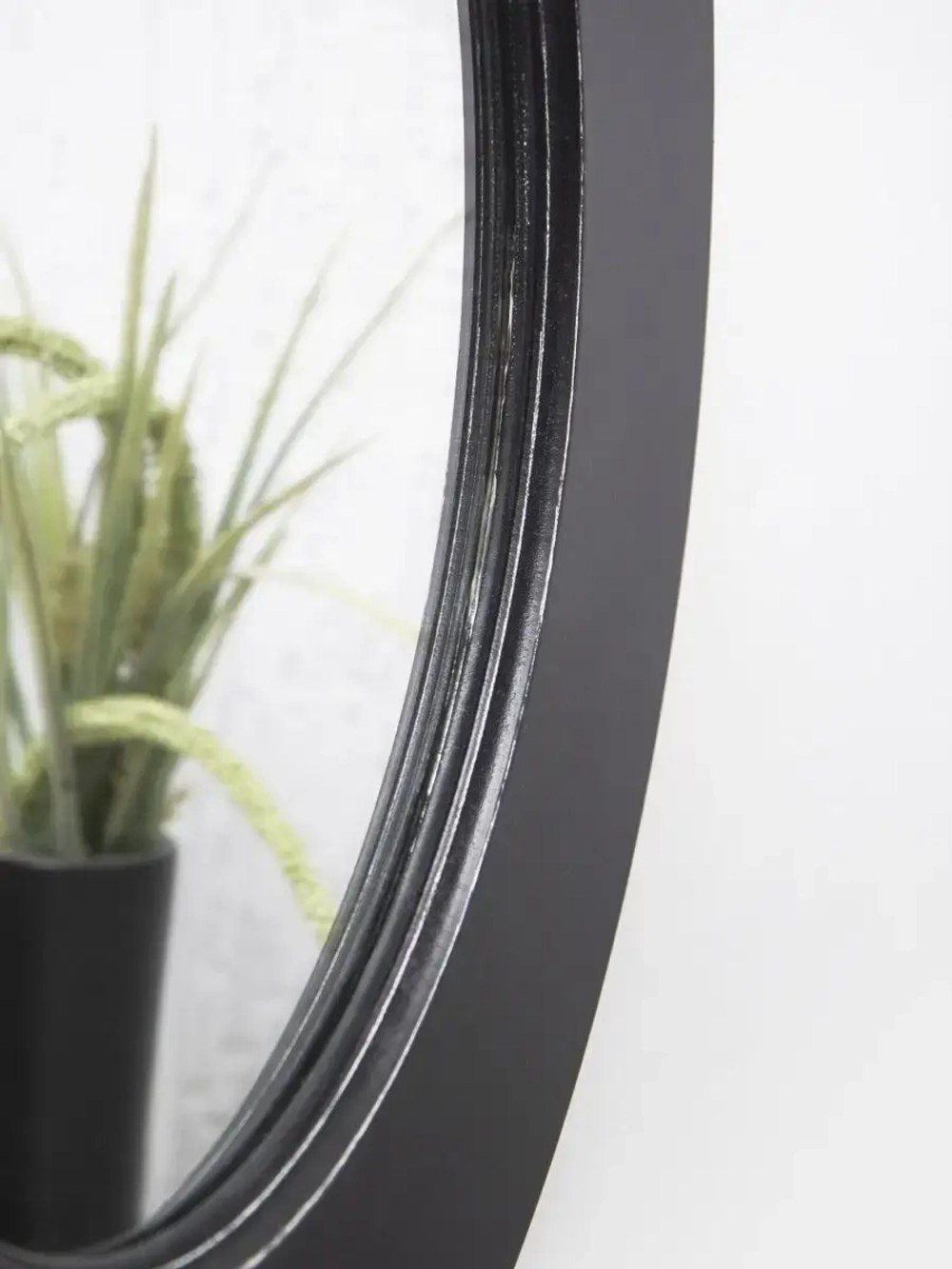 Зеркало настенное 48 см