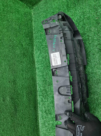 Кронштейн решетки радиатора Ford Kuga 2 (16-19)