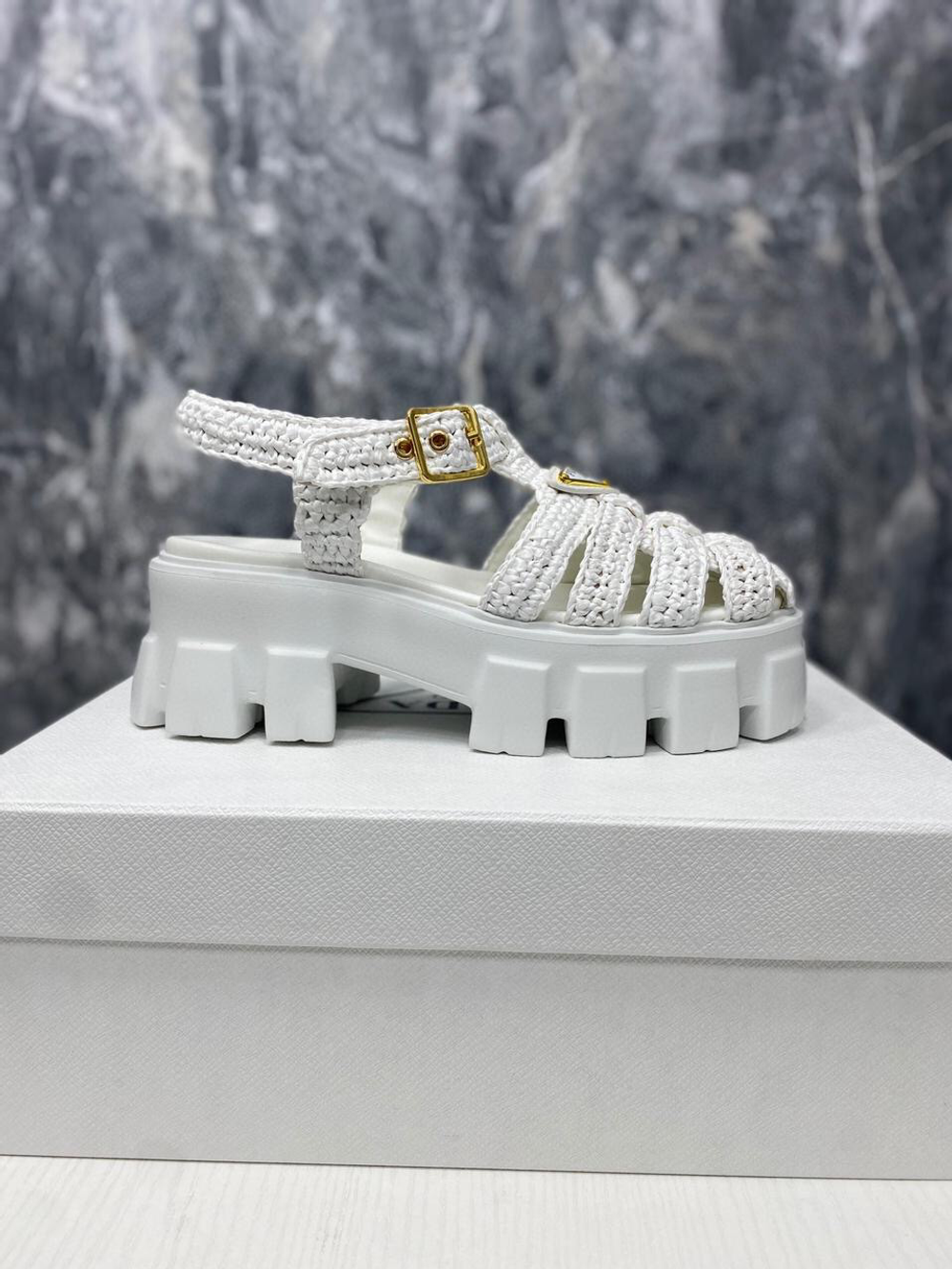 Сандали Prada