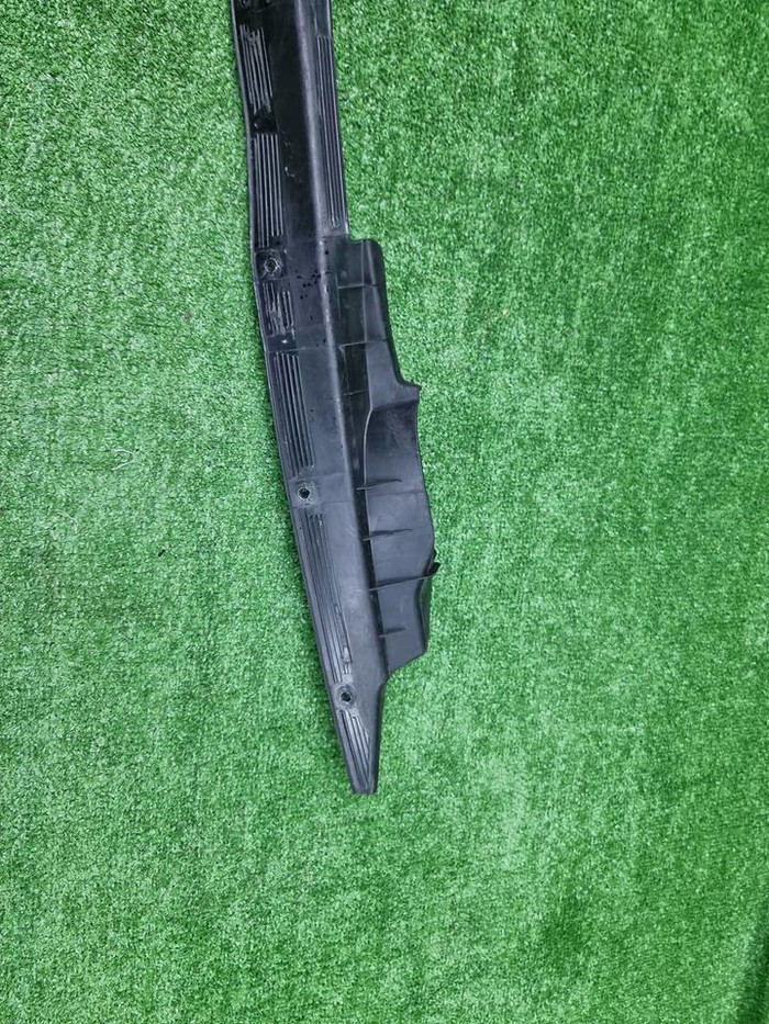 Пыльник крыла правый Porsche 911 8 992 (2018-н.в.)