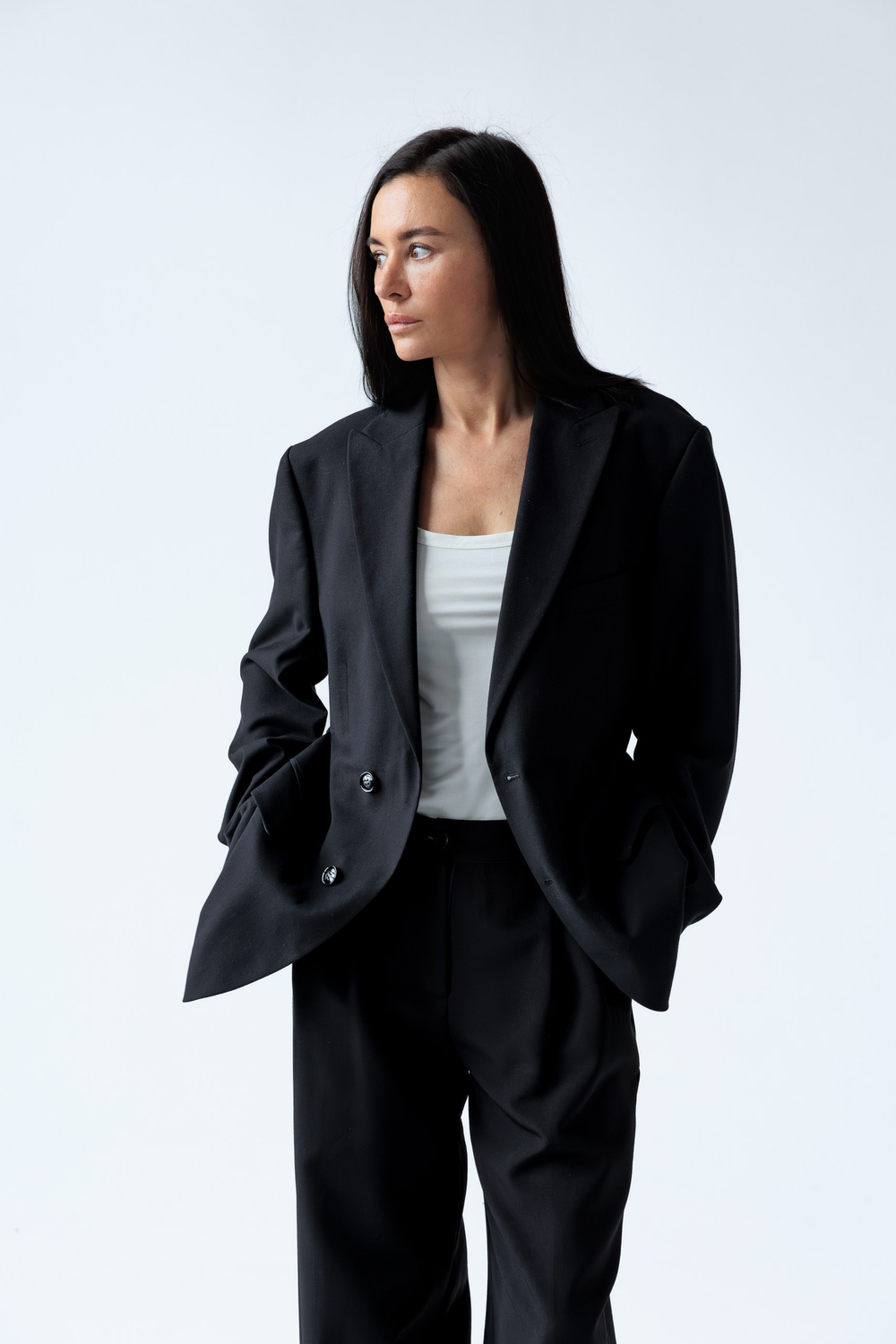 Пиджак апсайклинг с винтажной камеей