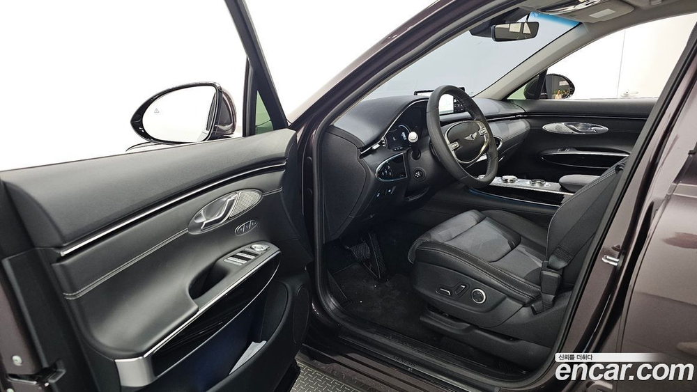 Genesis GV70 2.5T Бензин 2WD (04.2022)