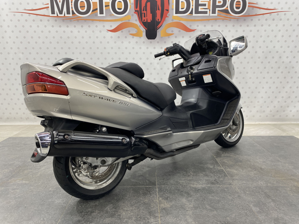 Suzuki Skywave 650 , 2002