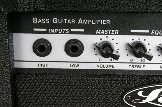 Комбик басовый 35Вт LEEM S35B