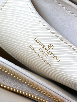 Louis Vuitton Twist MM