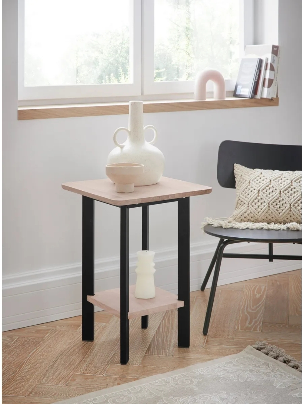 Дизайнерский столик-консоль Виби из дуба, 40х40 см