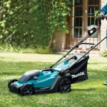 Аккумуляторная газонокосилка 330 мм Makita DLM330RT