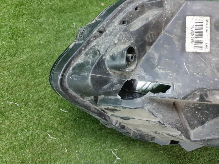 Битая Фара правая Ford EcoSport (2012-2018) галоген