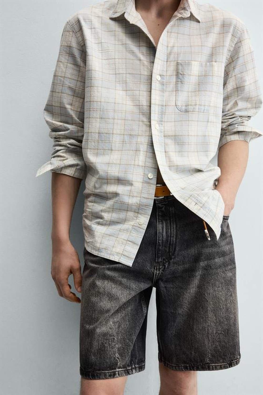 ZARA ДЖИНСОВЫЕ ШОРТЫ RELAXED FIT, ТЕМНО-СЕРЫЙ