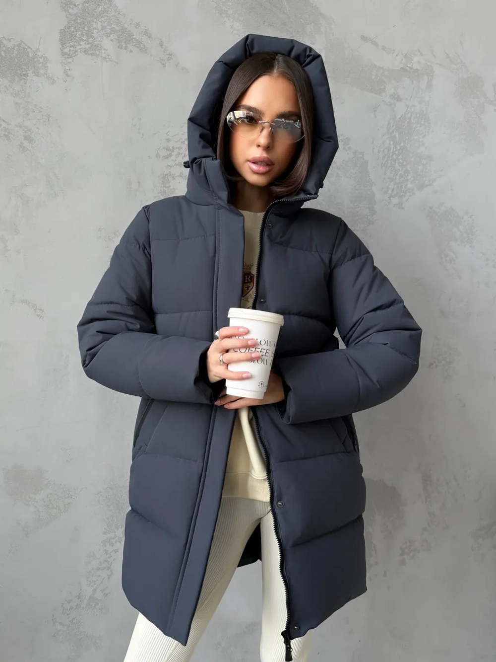 Куртка зимняя удлиненная с капюшоном