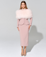 Приталенный жакет из итальянского крепа с меховой отделкой