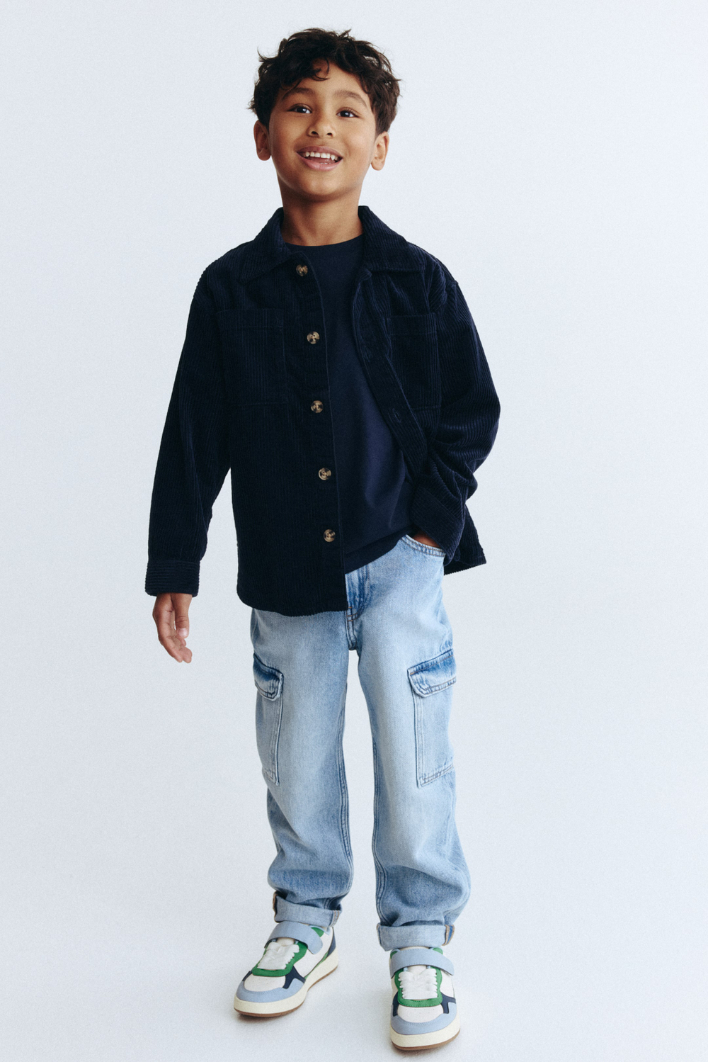 H&M Джинсы свободного, выцветший синий